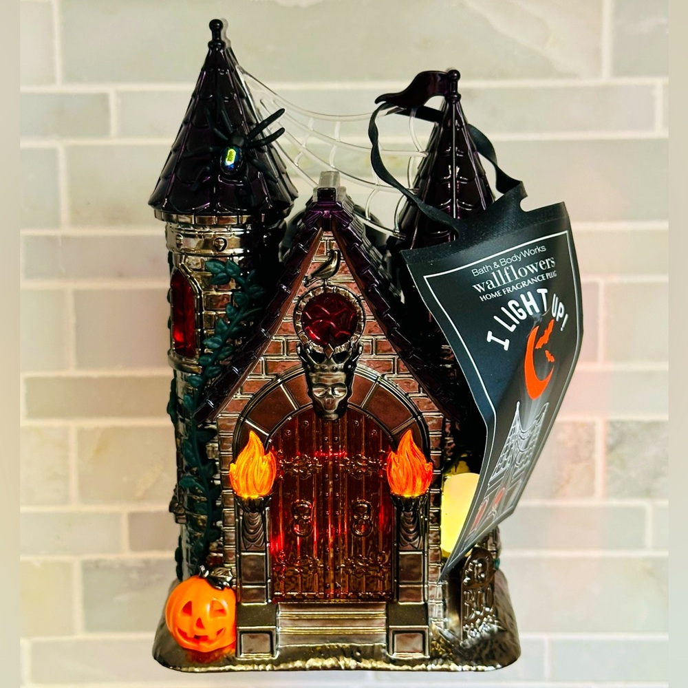 NEW Bath and Body Works Halloween 2023 Haunted Mansion Projector Wallflower Plug